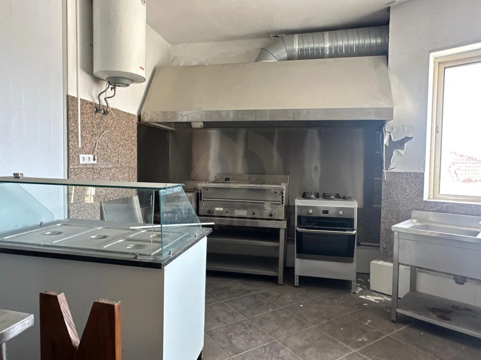 Loja para Arrendamento em Lustosa e Barrosas (Santo Estêvão) Foto 11