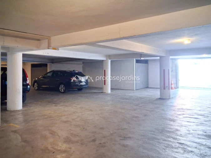 Garagem para Arrendamento em Leiria, Pousos, Barreira e Cortes Foto 2