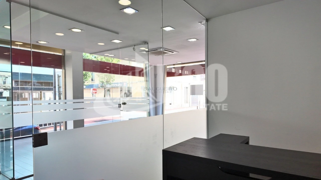 Loja para Arrendamento em Espinho Foto 2