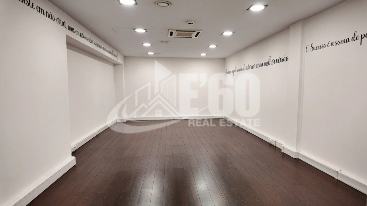 Loja para Arrendamento em Espinho Foto 5