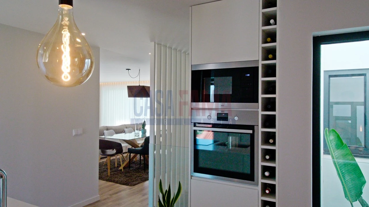 Moradia T3 para Venda em Brufe Foto 16