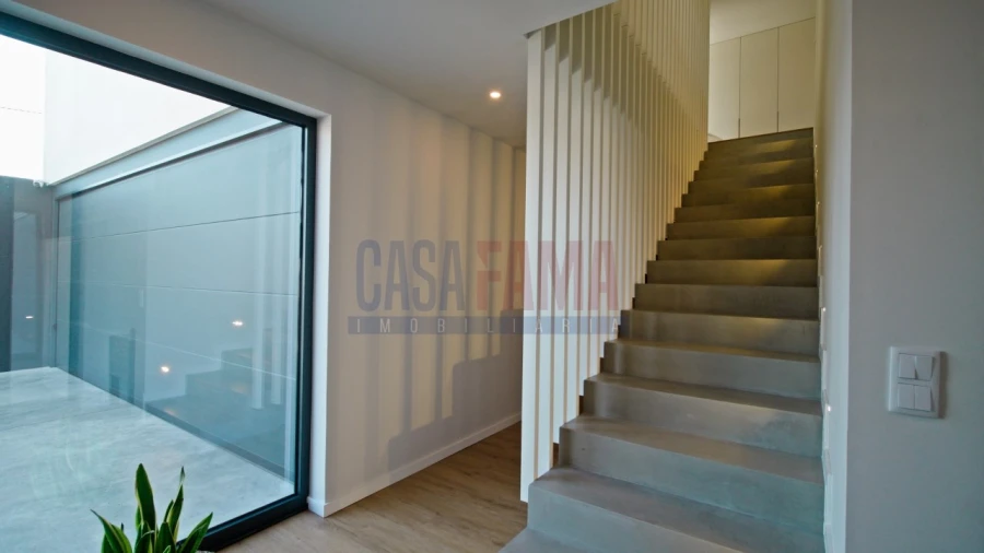 Moradia T3 para Venda em Brufe Foto 5