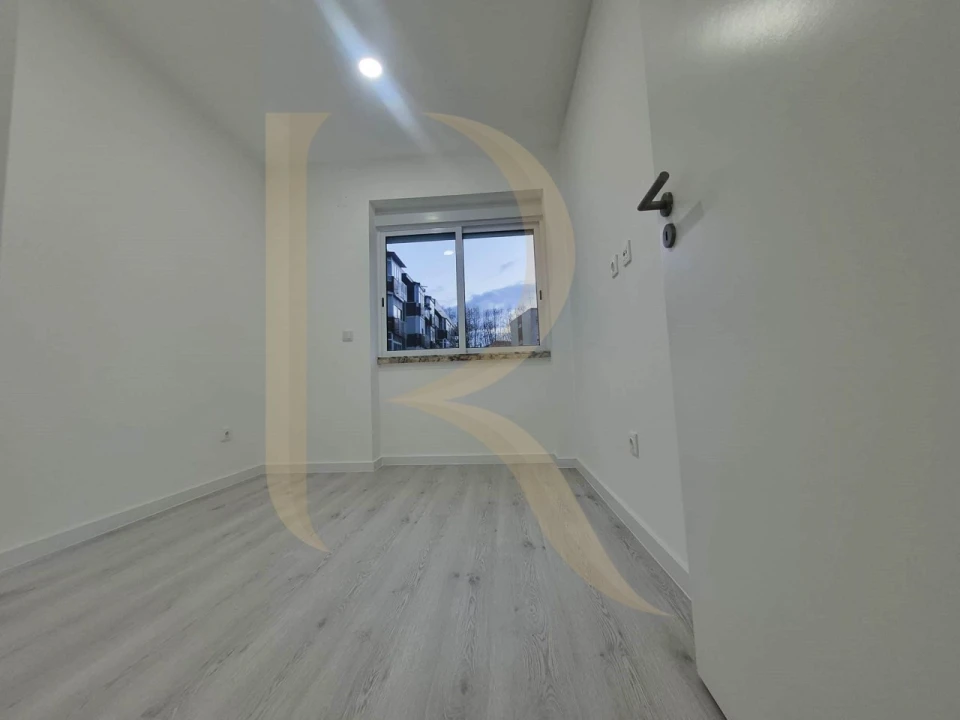 Apartamento T2 para Venda em Almada, Cova da Piedade, Pragal e Cacilhas Foto 6
