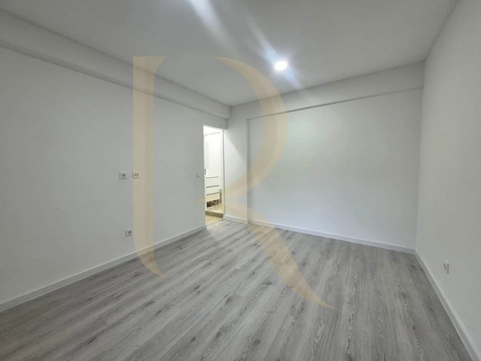 Apartamento T2 para Venda em Almada, Cova da Piedade, Pragal e Cacilhas Foto 7
