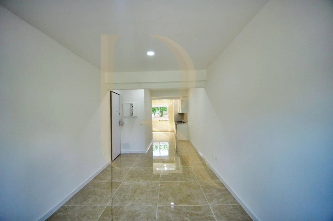 Apartamento T2 para Venda em Almada, Cova da Piedade, Pragal e Cacilhas Foto 3