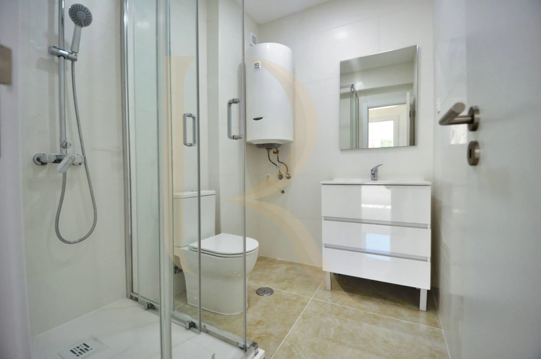 Apartamento T2 para Venda em Almada, Cova da Piedade, Pragal e Cacilhas Foto 10
