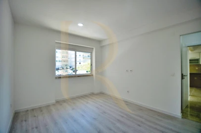 Apartamento T2 para Venda em Almada, Cova da Piedade, Pragal e Cacilhas