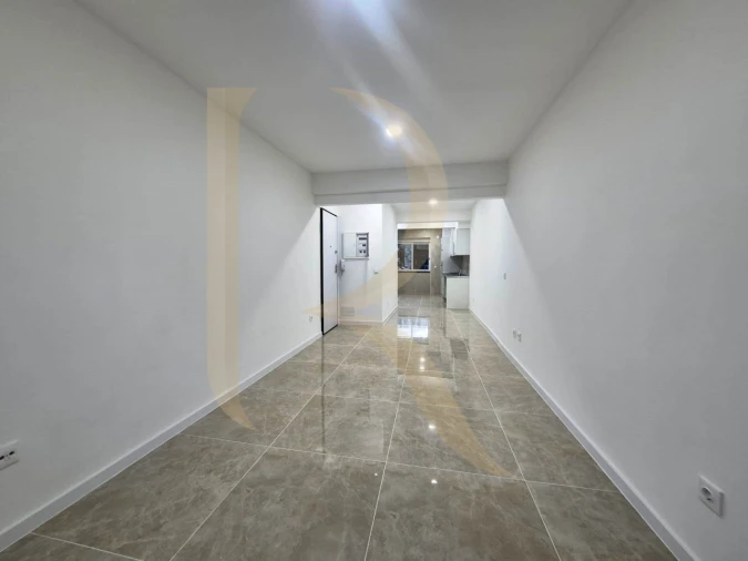 Apartamento T2 para Venda em Almada, Cova da Piedade, Pragal e Cacilhas Foto 3