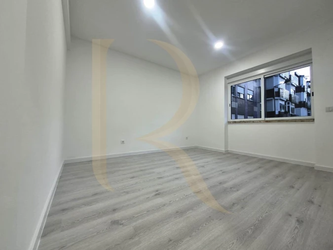 Apartamento T2 para Venda em Almada, Cova da Piedade, Pragal e Cacilhas Foto 4
