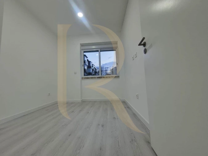 Apartamento T2 para Venda em Almada, Cova da Piedade, Pragal e Cacilhas Foto 6