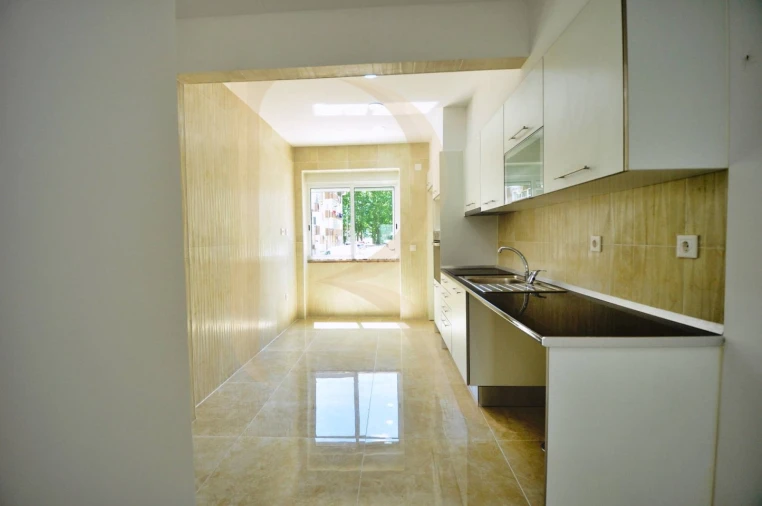 Apartamento T2 para Venda em Almada, Cova da Piedade, Pragal e Cacilhas Foto 6