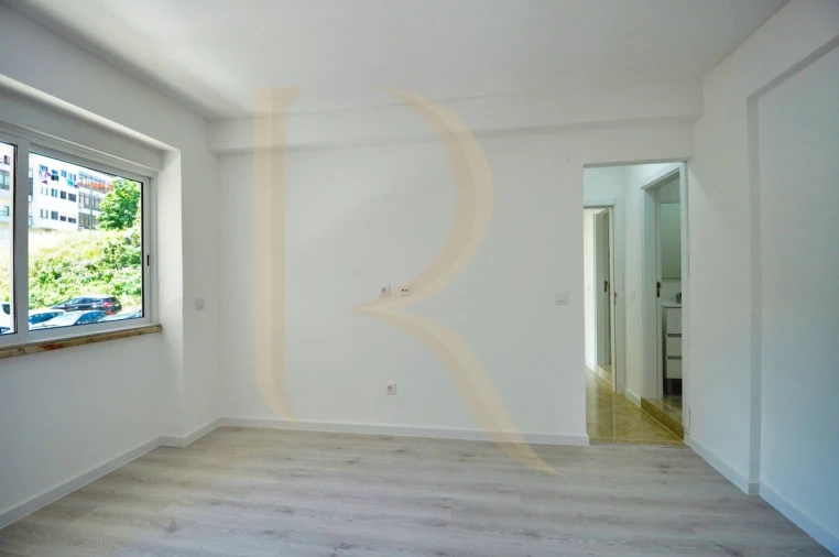 Apartamento T2 para Venda em Almada, Cova da Piedade, Pragal e Cacilhas Foto 14