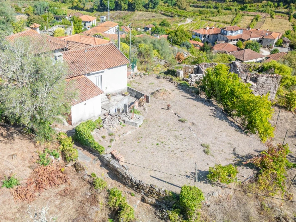 Moradia T2 para Venda em Cerva e Limões Foto 8