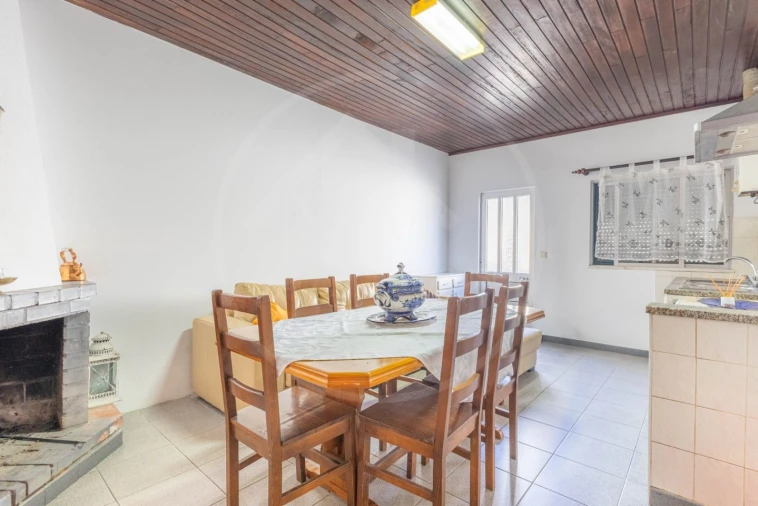 Moradia T2 para Venda em Cerva e Limões Foto 2