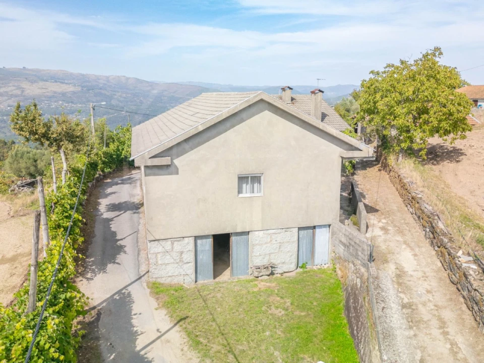 Moradia T4 para Venda em Salvador e Santo Aleixo de Além-Tâmega Foto 3