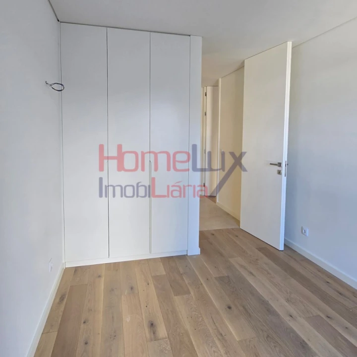Apartamento T3 para Venda em Cedofeita, Santo Ildefonso, Sé, Miragaia, São Nicolau e Vitória Foto 32