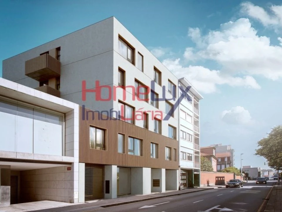 Apartamento T3 para Venda em Cedofeita, Santo Ildefonso, Sé, Miragaia, São Nicolau e Vitória Foto 1