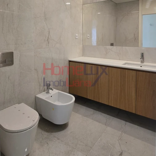 Apartamento T3 para Venda em Cedofeita, Santo Ildefonso, Sé, Miragaia, São Nicolau e Vitória Foto 31