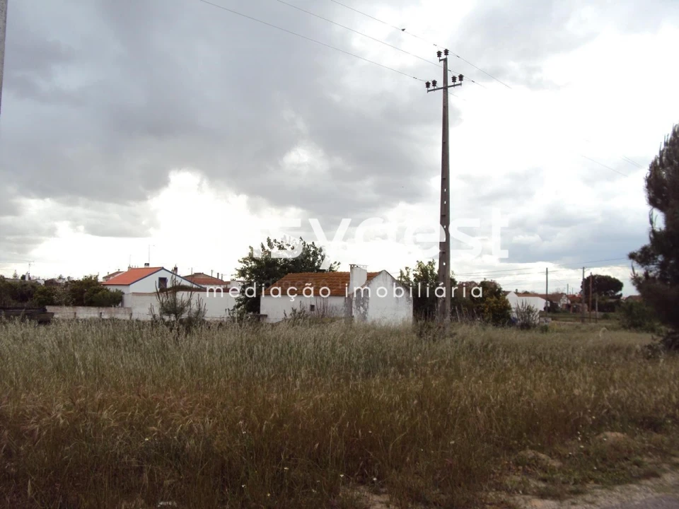 Moradia T1 para Venda em Fazendas de Almeirim Foto 3