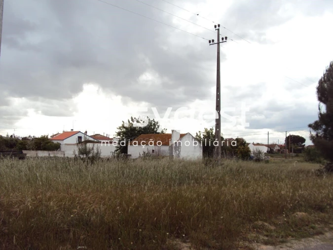 Moradia T1 para Venda em Fazendas de Almeirim Foto 3