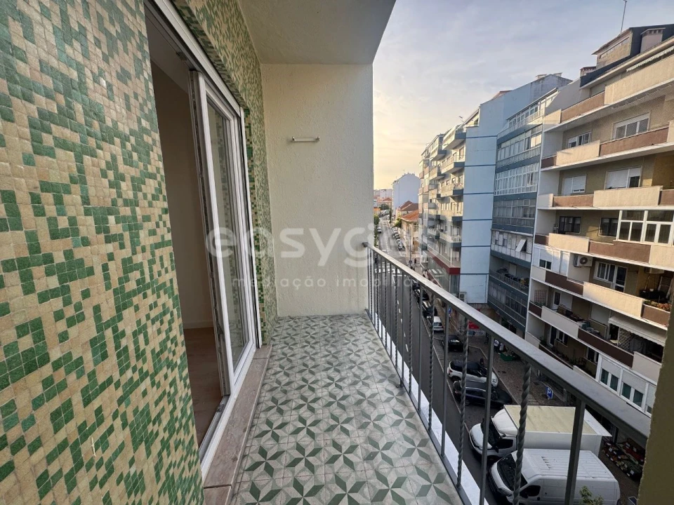 Apartamento T2 para Venda em Almada, Cova da Piedade, Pragal e Cacilhas Foto 5