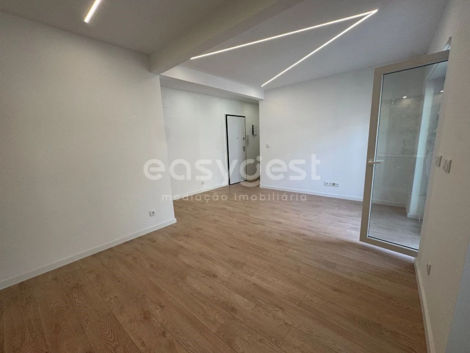 Apartamento T2 para Venda em Almada, Cova da Piedade, Pragal e Cacilhas Foto 6