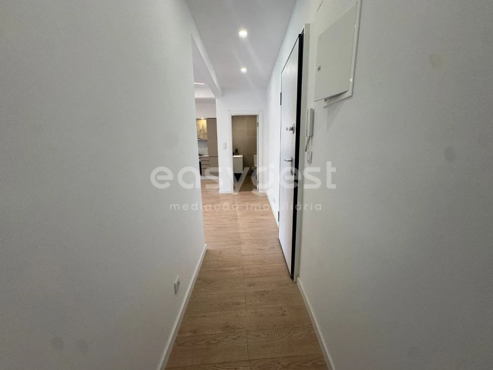 Apartamento T2 para Venda em Almada, Cova da Piedade, Pragal e Cacilhas Foto 8