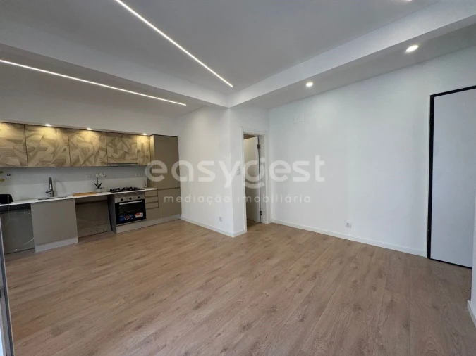 Apartamento T2 para Venda em Almada, Cova da Piedade, Pragal e Cacilhas Foto 10