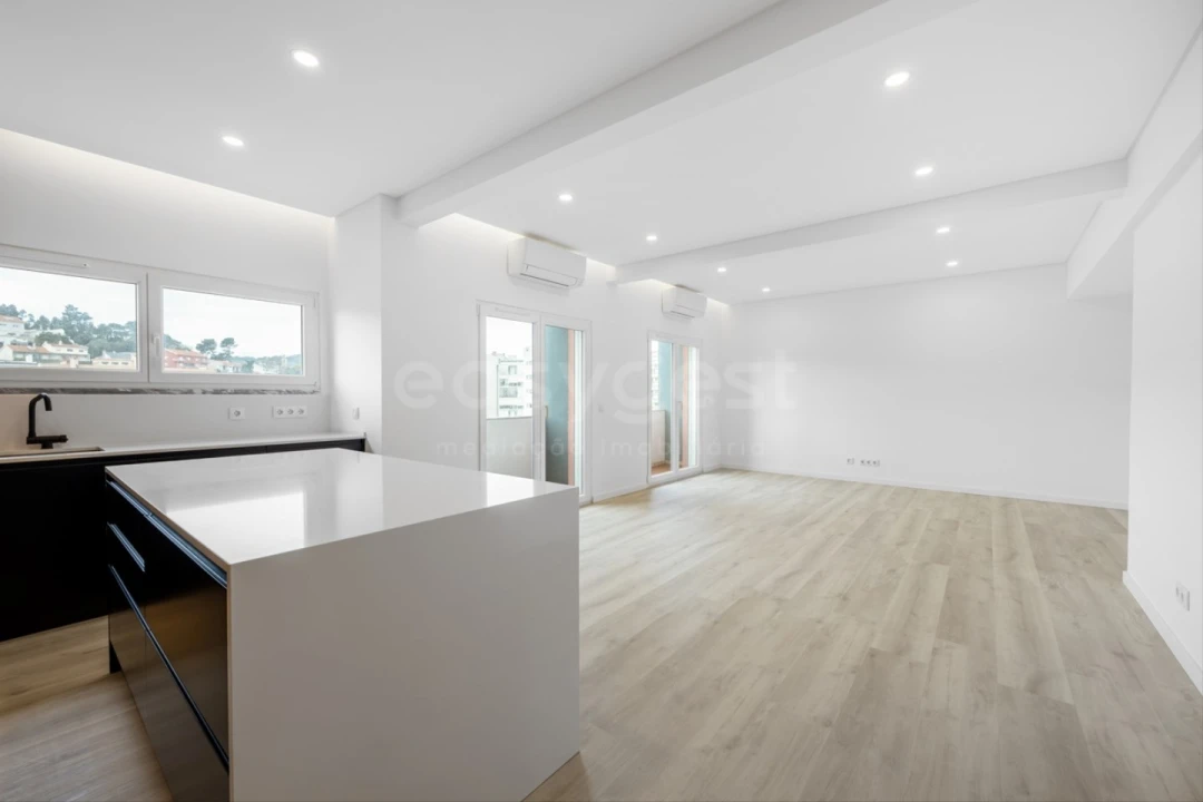 Apartamento T3 para Venda em União das Freguesias de Setúbal Foto 2