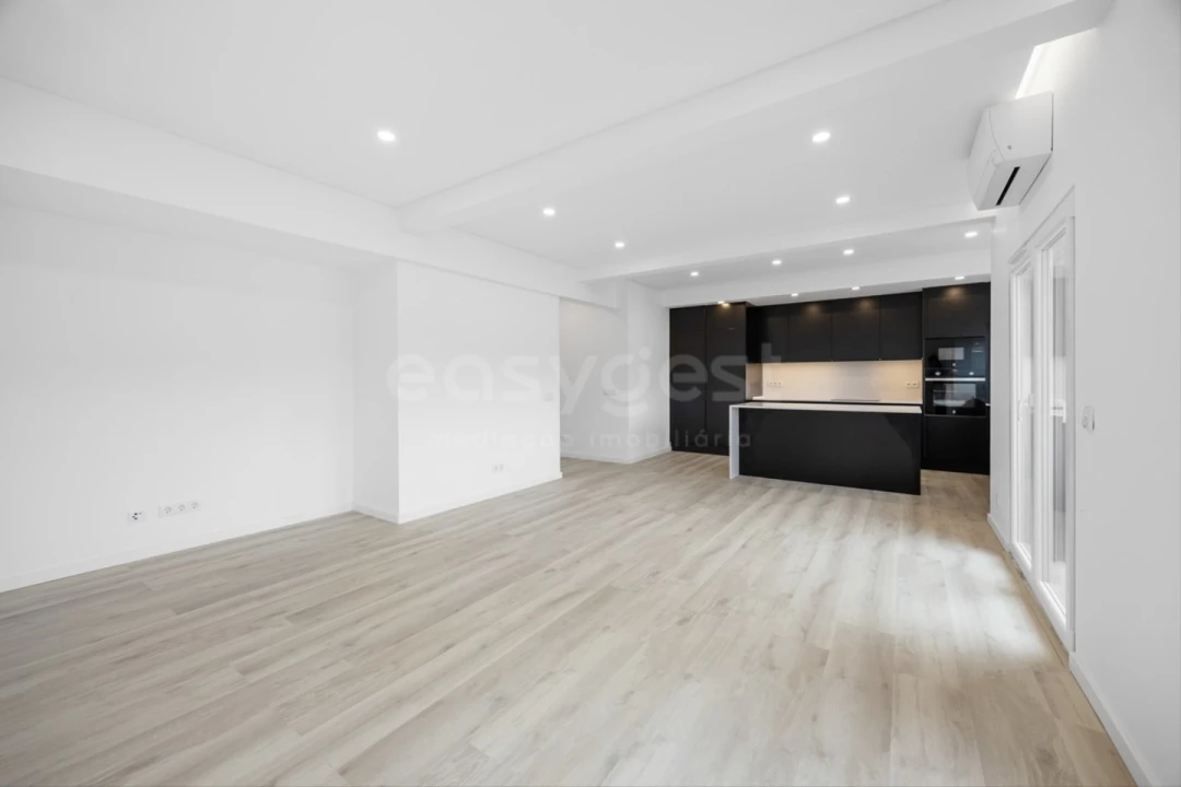 Apartamento T3 para Venda em União das Freguesias de Setúbal Foto 3