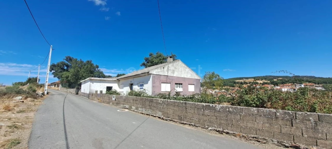 Moradia T3 para Venda em Mogadouro, Valverde, Vale de Porco e Vilar de Rei Foto 3