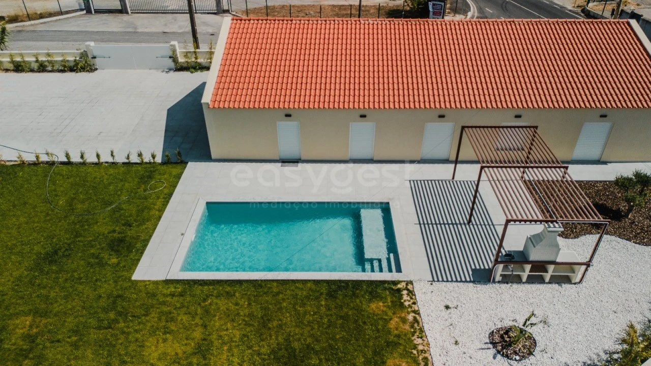 Moradia T3 para Venda em Almargem do Bispo, Pêro Pinheiro e Montelavar Foto 19