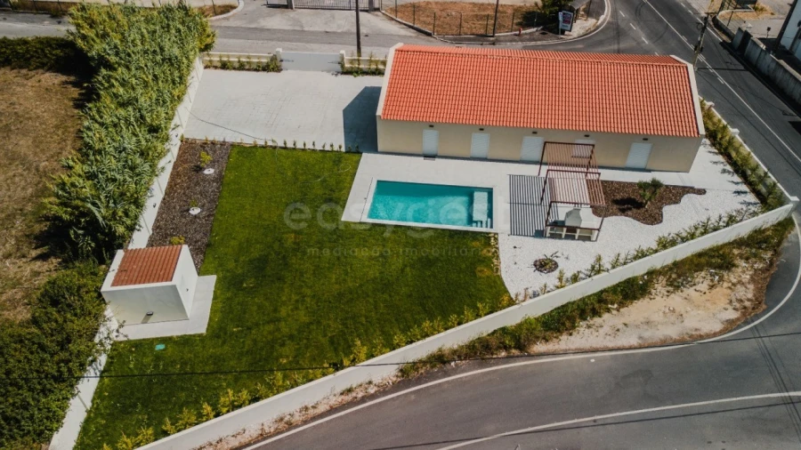 Moradia T3 para Venda em Almargem do Bispo, Pêro Pinheiro e Montelavar Foto 14