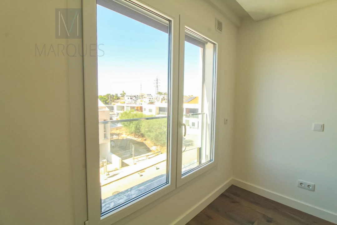 Apartamento T3 para Venda em Laranjeiro e Feijó Foto 23