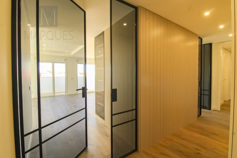 Apartamento T3 para Venda em Laranjeiro e Feijó Foto 14