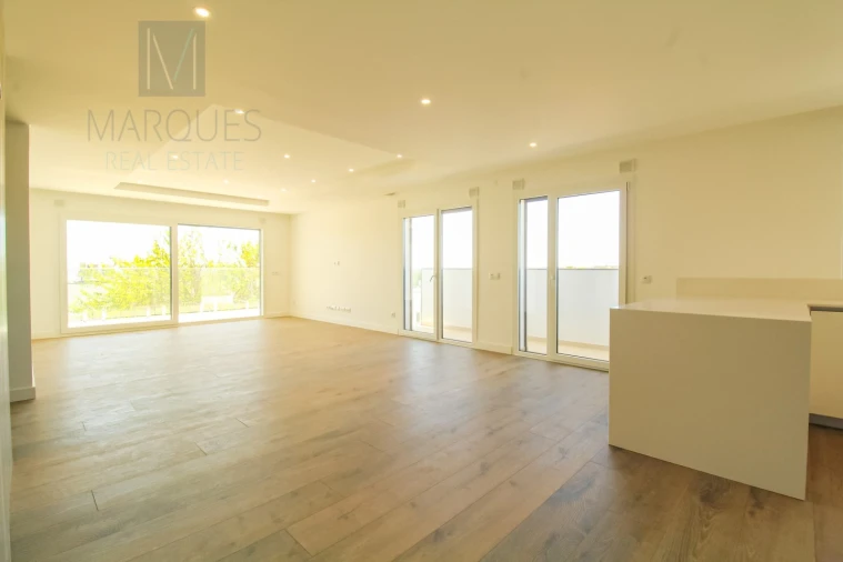 Apartamento T3 para Venda em Laranjeiro e Feijó Foto 1