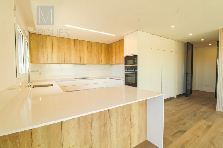 Apartamento T3 para Venda em Laranjeiro e Feijó Foto 6