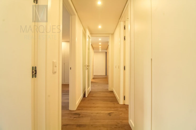 Apartamento T3 para Venda em Laranjeiro e Feijó Foto 30