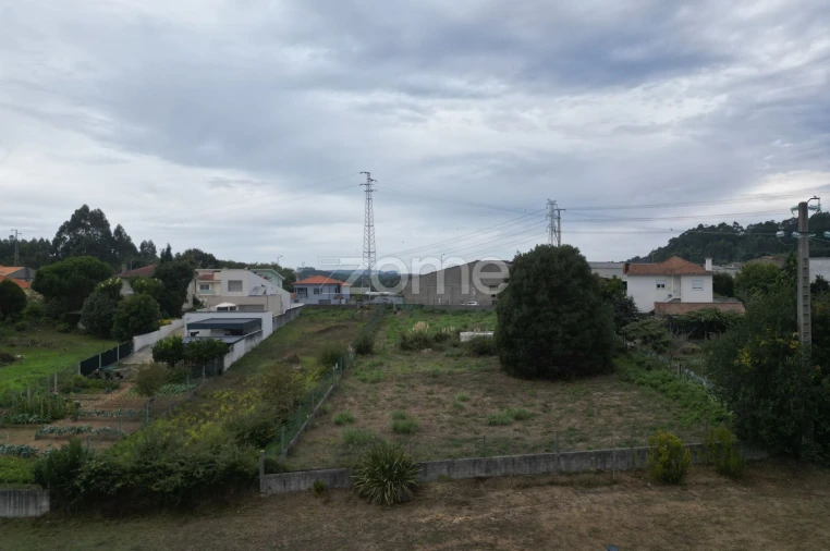 Terreno para Venda em Sandim, Olival, Lever e Crestuma Foto 9