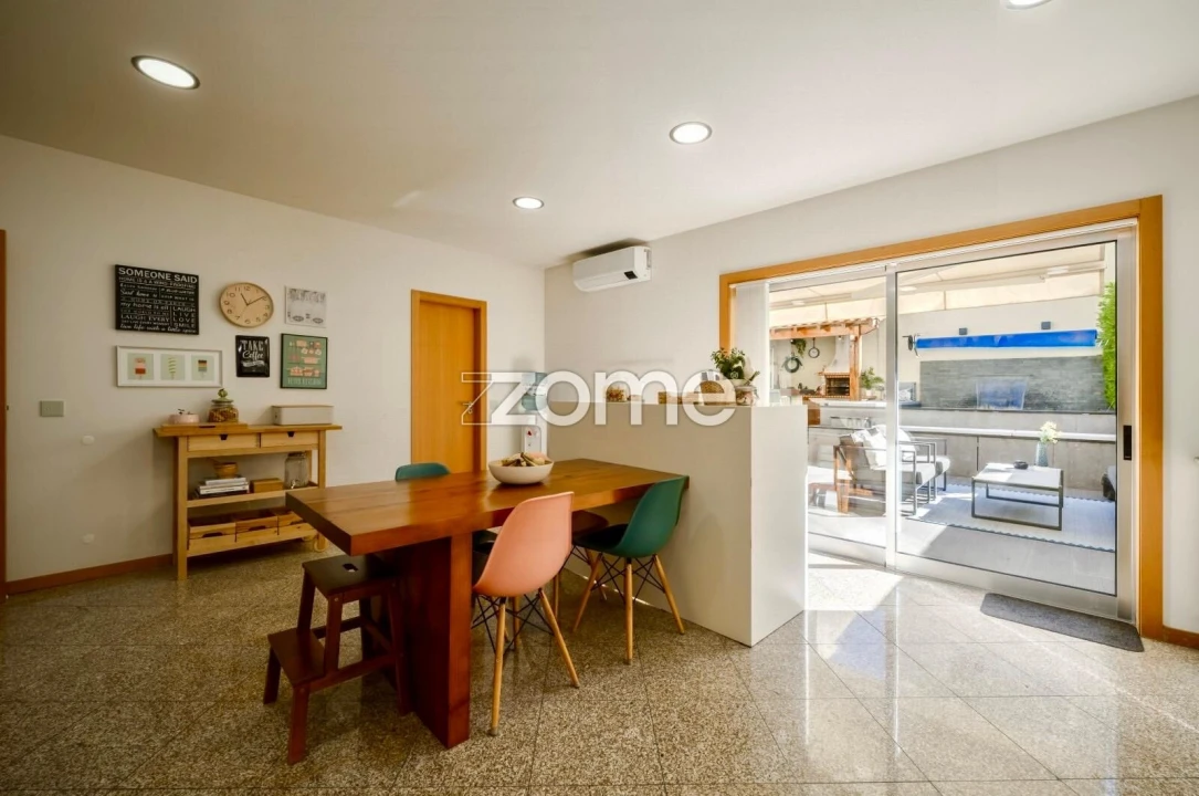 Moradia T4 para Venda em Folgosa Foto 14