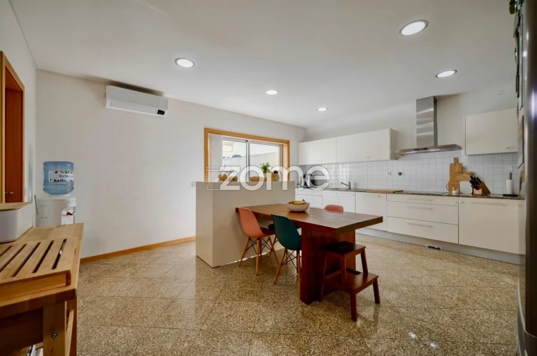 Moradia T4 para Venda em Folgosa Foto 16