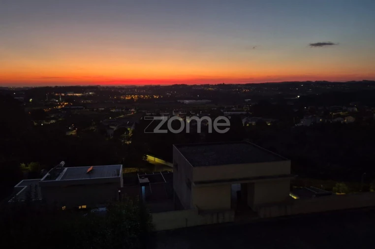 Moradia T4 para Venda em Folgosa Foto 58