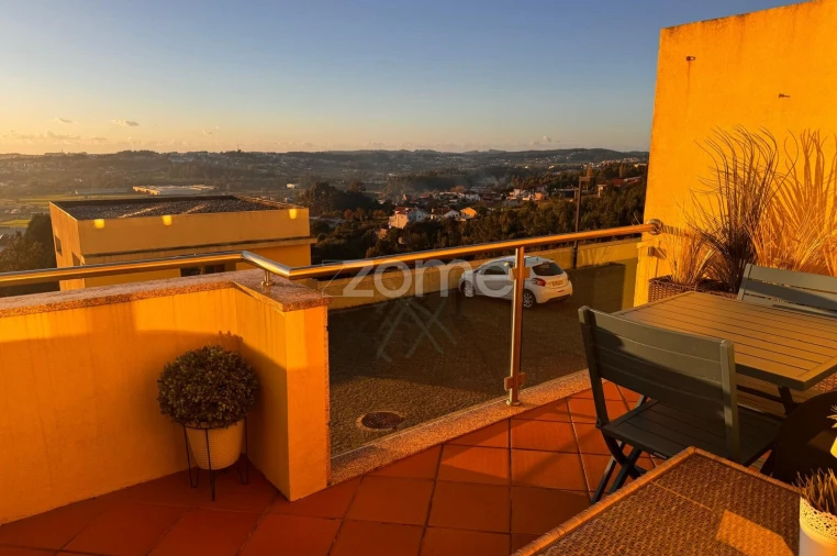 Moradia T4 para Venda em Folgosa Foto 9