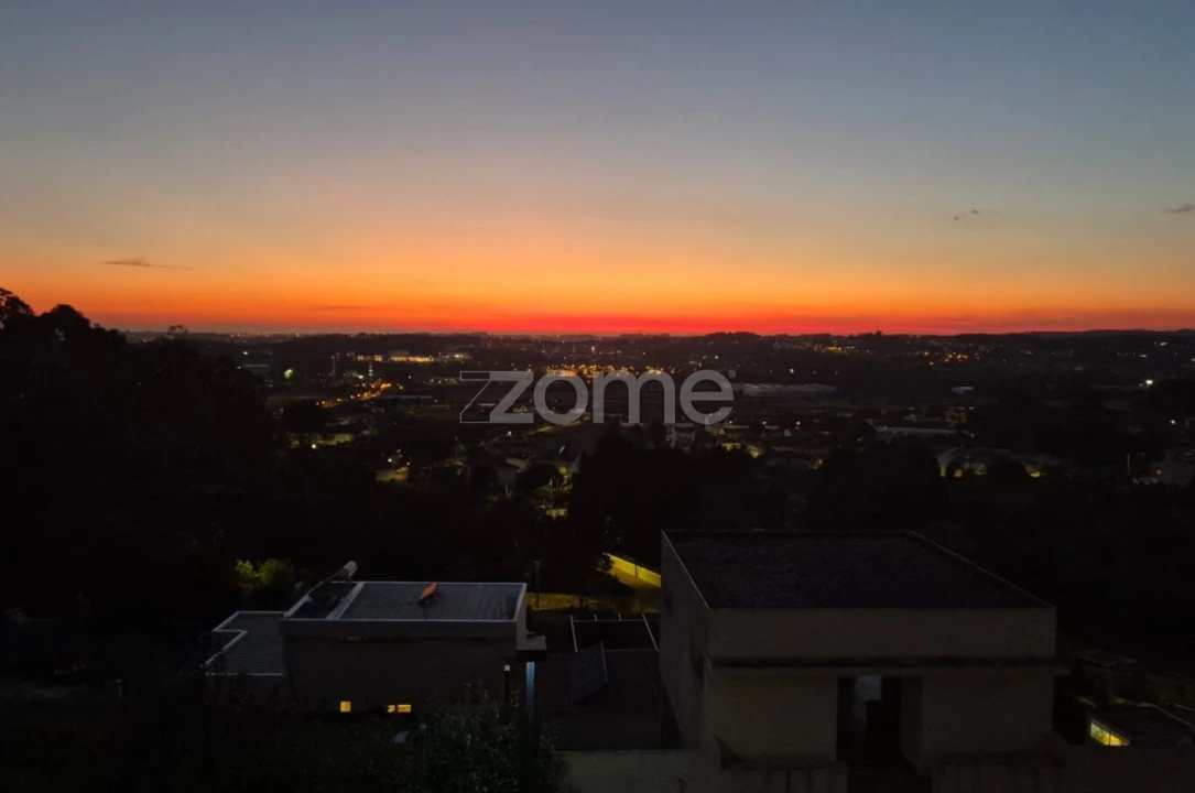 Moradia T4 para Venda em Folgosa Foto 60