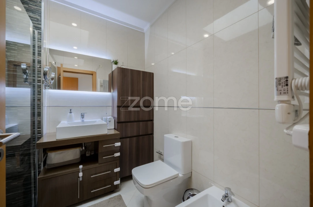 Moradia T4 para Venda em Folgosa Foto 32