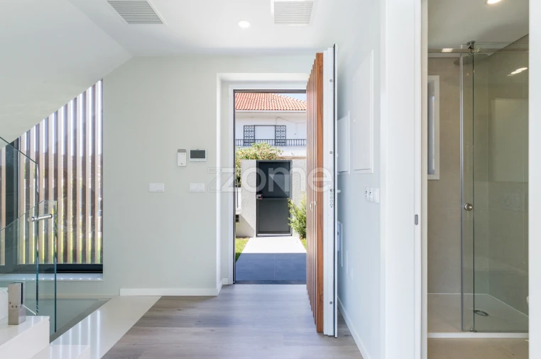 Moradia T4 para Venda em Barcarena Foto 16