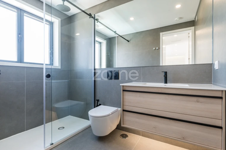 Moradia T4 para Venda em Barcarena Foto 27