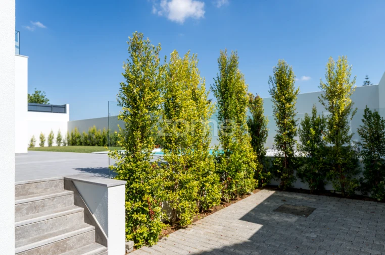 Moradia T4 para Venda em Barcarena Foto 49