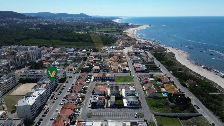 Loja para Arrendamento em Chafe