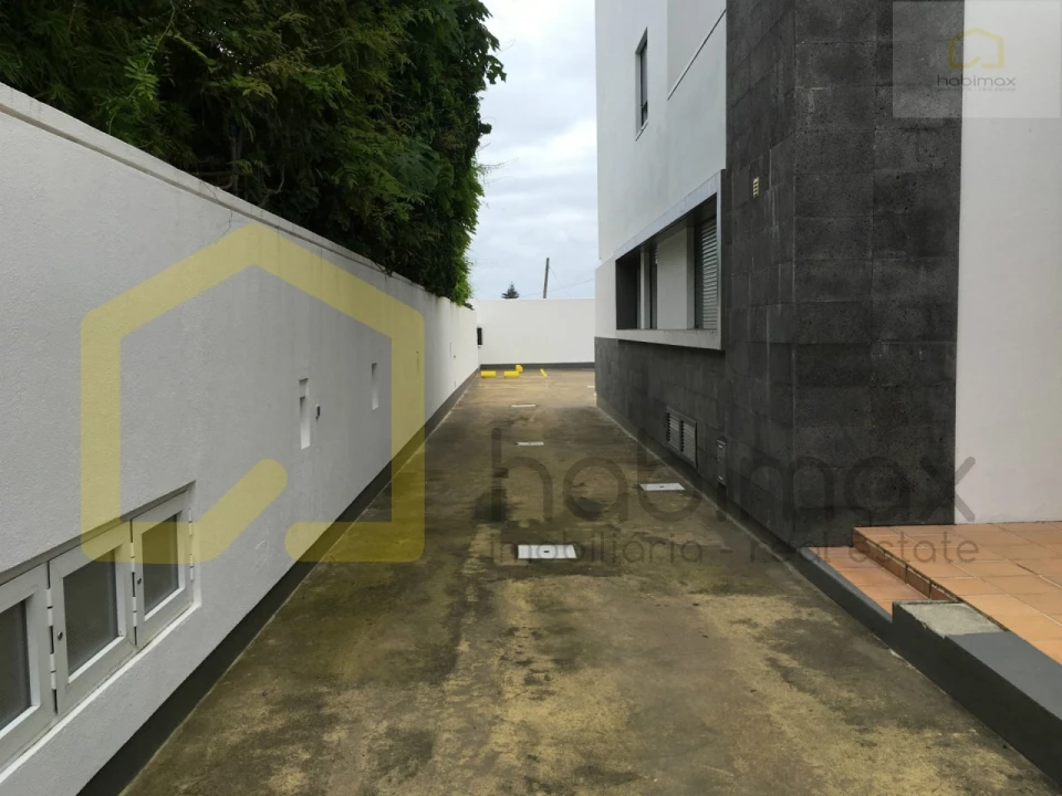 Apartamento T2 para Venda em Fajã de Baixo Foto 22